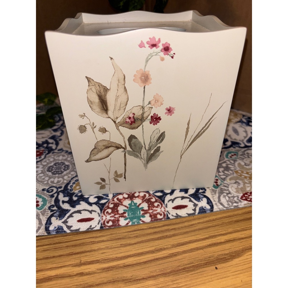 Springmaid Floral Tissue Box Cover Cream Wood Scalloped Edge Botanical Square - Picture 4 of 5